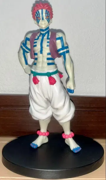 귀멸의 칼날 아카자 피규어