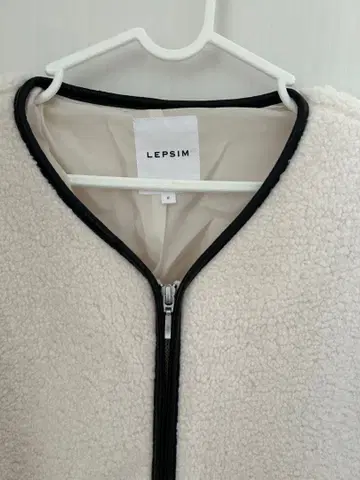 새상품급 LEPSIM 플리스 자켓 화이트