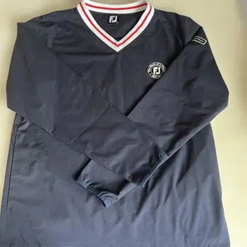 FJ 네이비 V넥 긴팔 의류