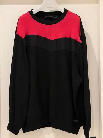 90-00s SEAN JOHN 숀 존 절개 맨투맨