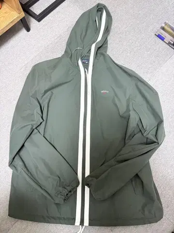 NOAH 후드 부착 나일론 자켓 올리브