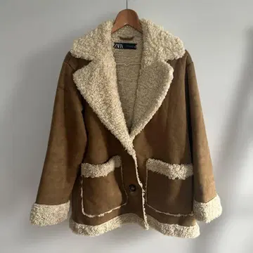 자라 페이크 무스탕 자켓