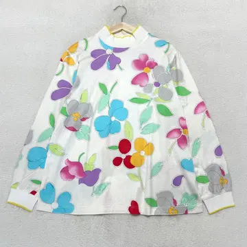 새상품급 LEONARD SPORT 꽃무늬 하이넥 풀오버 42 화이트