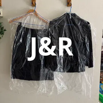 J&R 수트 블랙 새상품급 7부 기장