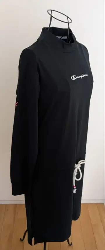 [챔피온] 골프웨어 원피스 여성용 심플 블랙