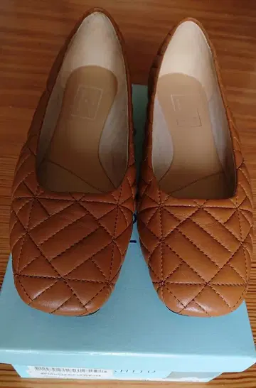 YOSHITO 퀼팅 플랫슈즈 23.5