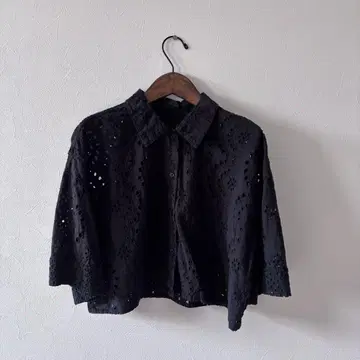 BEAMS HEART / 레이스 자수 셔츠