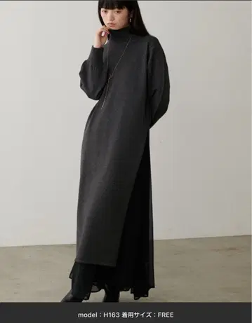 LALUTA 사이드 ZIP 니트 원피스 다크 그레이 터틀넥