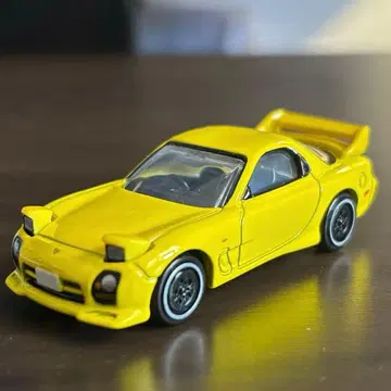 토미카 프리미엄 이니셜D RX-7 (타카하시 케이스케)