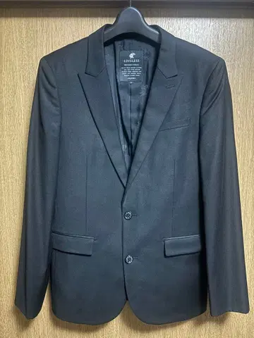 LOVELESS 블랙 테일러드 자켓