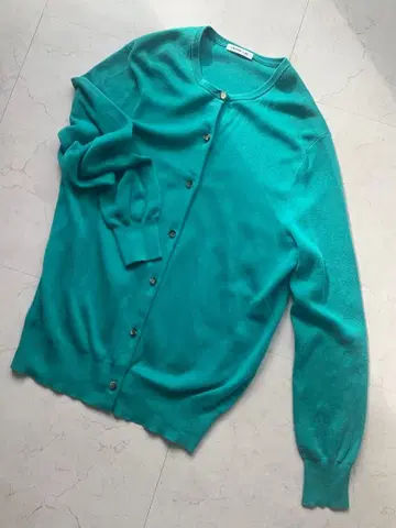 EVERYDAY I LIKE 가디건 그린 새상품급