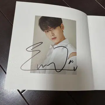 ASTRO 은우 문빈 친필 사인