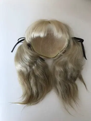 블론드 웨이브 헤어 트윈 테일 블랙 리본 포함 모헤어 가발