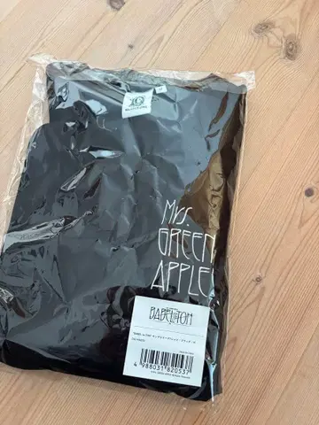 Mrs. GREEN APPLE 블랙 롱T M 사이즈