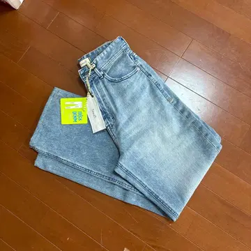 야누크 보이즈 스트레이트 LEA