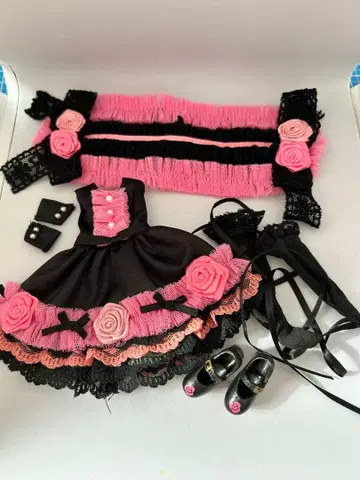 네오 브라이스 CWC 한정판 드레스 세트 베이비 로즈