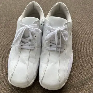 새상품 YONEX 화이트 스니커즈 간호사 신발 24cm