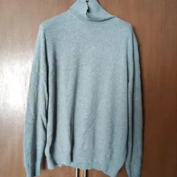 울 100% 그레이 터틀넥 스웨터