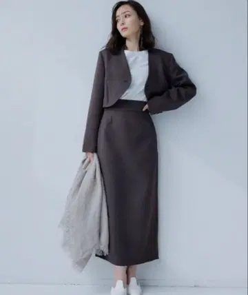 [ 미사용 ] 아뉴앙스 anuans 트리플 크로스 파이핑 타이트 스커트