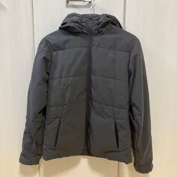 언더아머 패딩 자켓