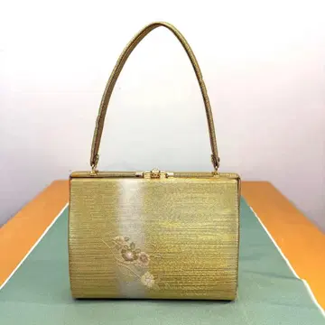 [ 미사용 전시품 ] 골드 컬러 꽃무늬 자수 나전칠기 핸드백
