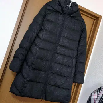 유니클로 그레이 후드 부착 다운 코트 롱 코트