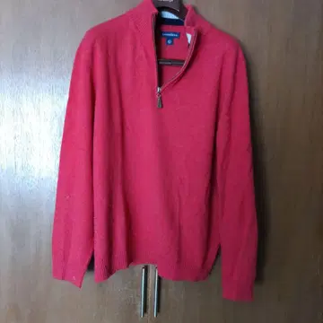 빨간색 하프 지퍼 캐시미어 니트 스웨터