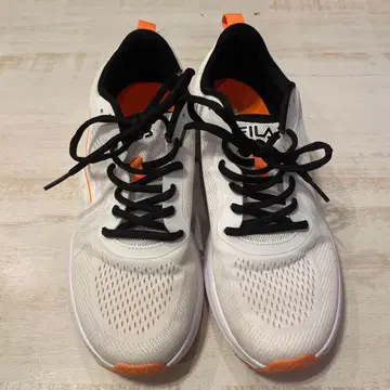 FILA 메쉬 스니커즈 화이트/오렌지 26.5