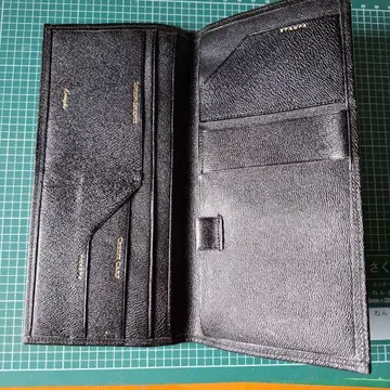 블랙 가죽 접이식 지갑