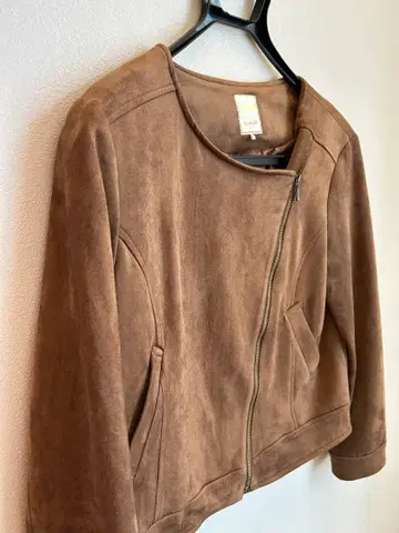 스웨이드 느낌 노카라 자켓 M 사이즈 미사용 새상품 라이더