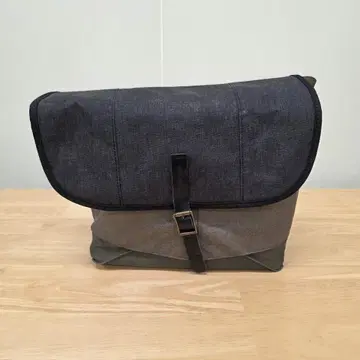 VEO TRAVEL 28 메신저 백 다크 그레이