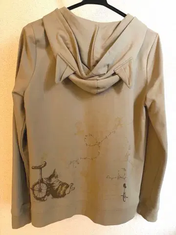 다얀 와치필드 고양이 귀 후드티 베이지