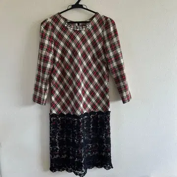 체크 무늬 레이스 첨부 긴팔 원피스