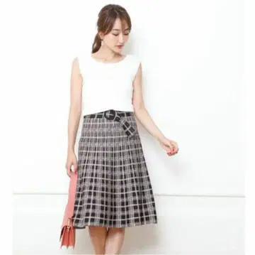 아푸와이저 리셰 체크 플레어 니트 원피스