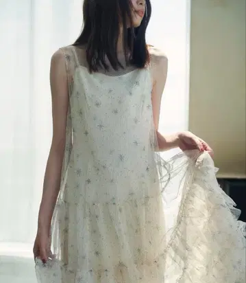 튤 레이어 원피스 별 패턴 아이보리