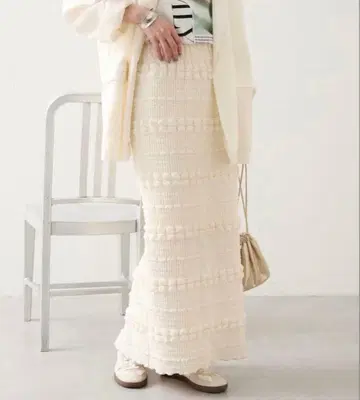 mystic 자카드 컷 타이트 스커트