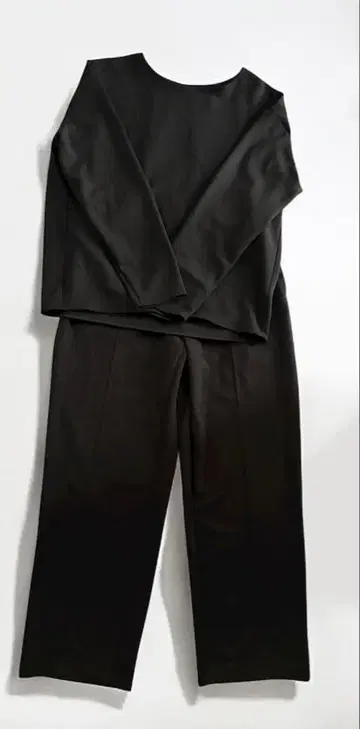 [ 새상품급 ] UNIQLO 블랙 셋업 M