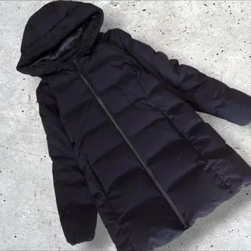 컨디션 최상 UNIQLO 심리스 다운 숏코트 블랙 여성용