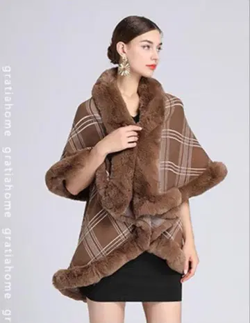 브라운 계열 체크 퍼 케이프 판초