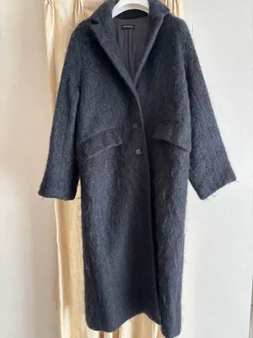 MAISON SPECIAL 모헤어 샤기 체스터 코트