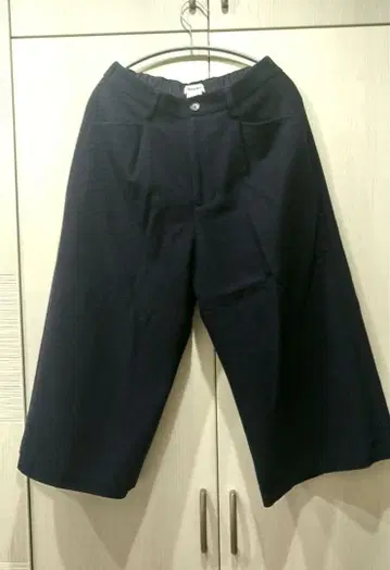 플랜테이션 Plantation 가우초 팬츠 네이비