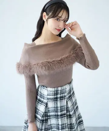 tocco closet 퍼 달린 케이프 같은 소매 프릴 리브 니트 풀오버