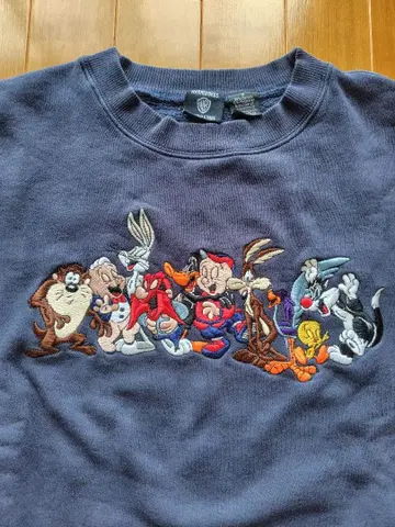 90s 구제 의류 루니툰 워너 브라더스 맨투맨 자수 네이비