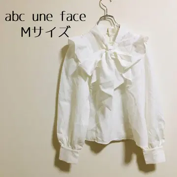 [ abc une face 아페쎄 페이스 ] 리본 프릴 블라우스