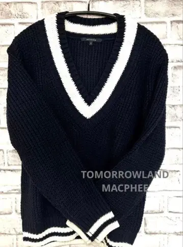 맥피 투모로우랜드 니트