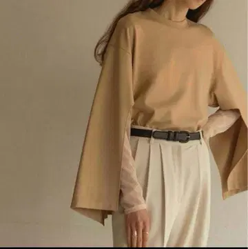 MANOF MESH SLEEVE LAYERED TOPS