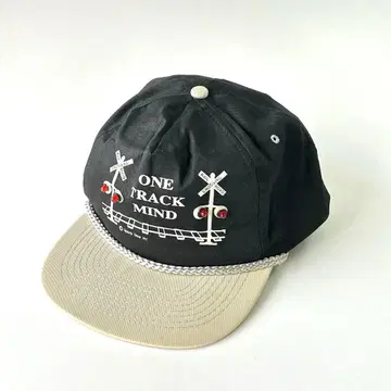 초레어 USA 기업계 트래커 캡 로고 프린트 2톤 구제 의류