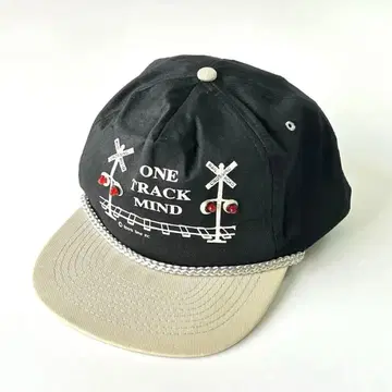 초레어 USA 기업계 트래커 캡 로고 프린트 2톤 구제 의류