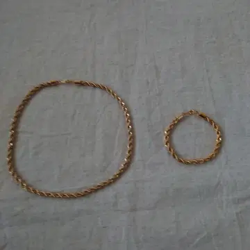 트위스트 체인 목걸이와 팔찌 세트