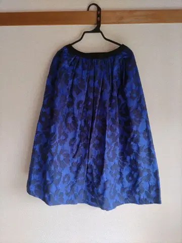 트레코드 야마노테 스커트 종아리 기장